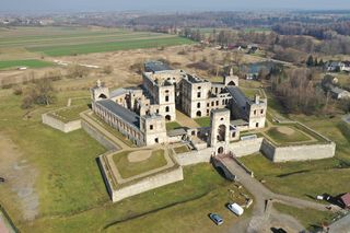 Zamek Krzyżtopór. Ujazd