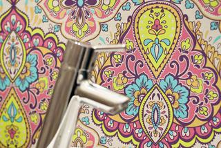 Kolor w łazience: barwne i pomysłowe aranżacje