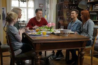 Pierwsza miłość Marysia (Aneta Zając) Michał (Wojciech Błach) Julka (Łucja Kawczak) Krystian (Patryk Pniewski) Melka (Ewa Jakubowicz)