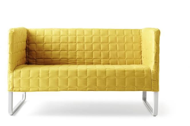 Żółta sofa do białych, szarych i kolorowych wnętrz