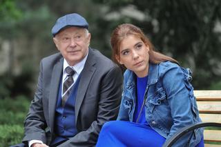 Barwy szczęścia, odcinek 1979. Agata (Natalia Zambrzycka), Jan Szuman (Stanisław Brudny)