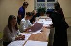 Wybory parlamentarne 2023. Niektórzy krakowianie oddali głosy tuż po otwarciu lokali wyborczych