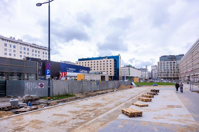 Parking podziemny pod placem Powstańców Warszawy w budowie