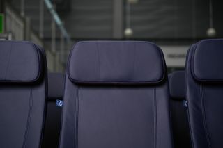 Nowe fotele dla LOT: polska fabryka Recaro zapewni komfort pasażerom