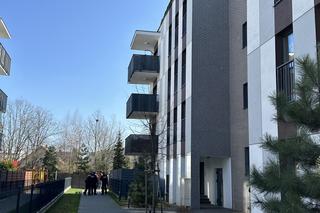 Rodzinna tragedia w Warszawie, nie żyje mężczyzna. Na policję zadzwoniła 13-latka