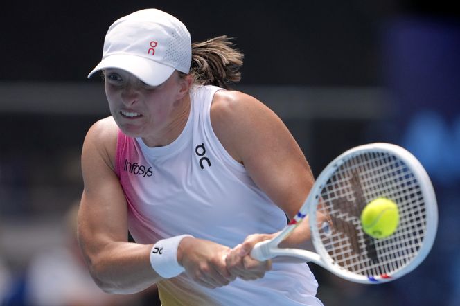 Iga Świątek pokonała Jelenę Rybakinę! Polka w półfinale WTA Doha! RELACJA NA ŻYWO