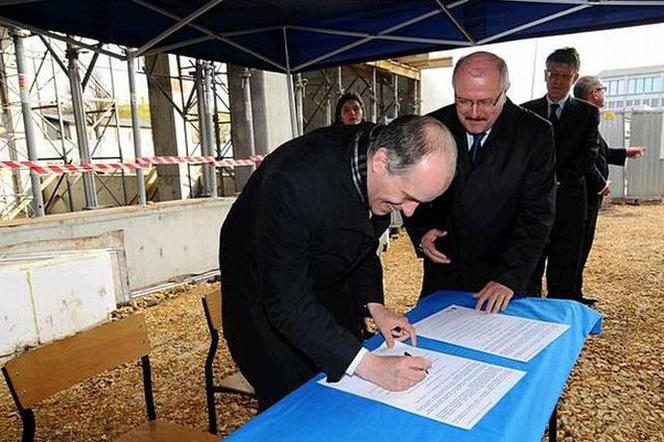 Biurowiec euro-Centrum w Katowicach. wmurowanie kamienia węgielnego 
