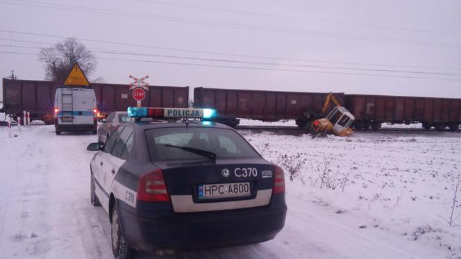 Zderzenie pociągu towarowego z koparko - ładowarką w Lipniczkach
