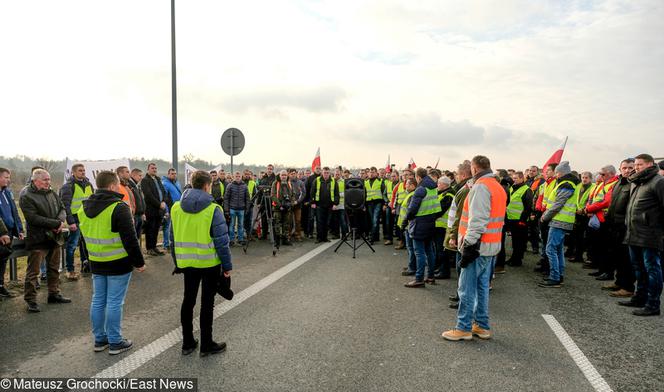 Protest rolników na A4 pod Brwinowem