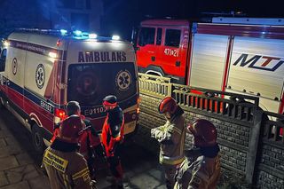 Opoczno. Ośmioosobowa rodzina zatruła się tlenkiem węgla. Do szpitala trafiło m.in. troje dzieci [ZDJĘCIA]