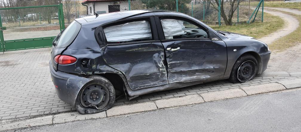 Pijany kierowca wjechał w miejski autobus w Zielonej Górze