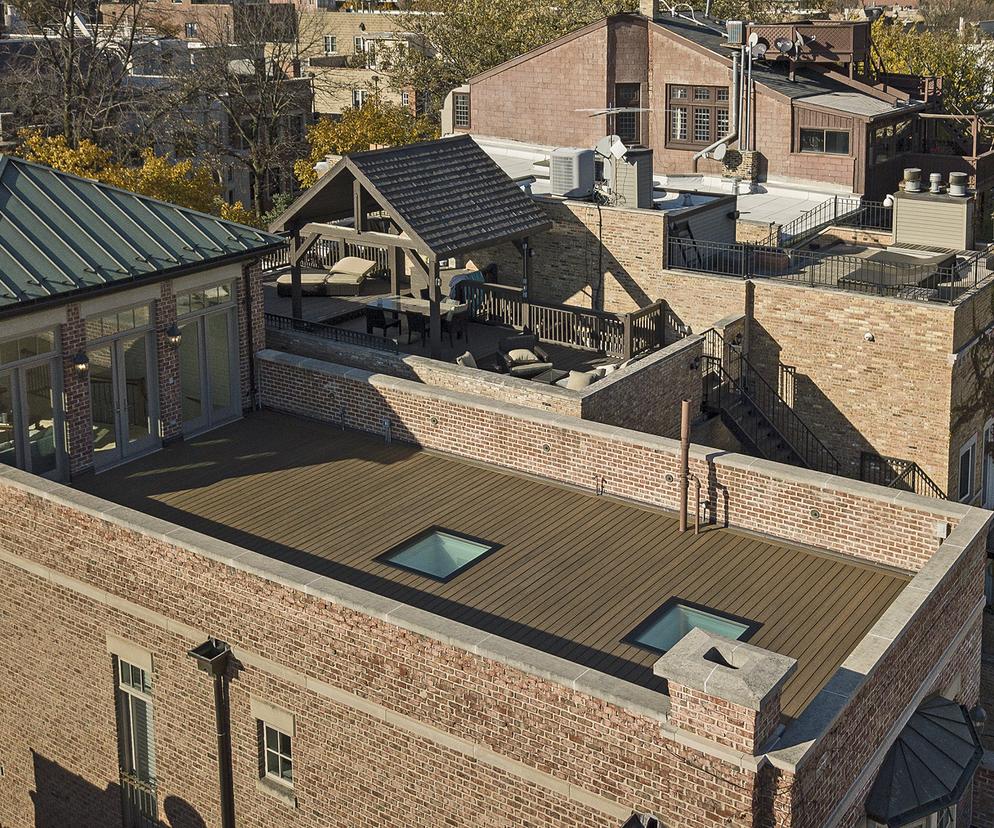 Dom w Chicago z oknami do dachów płaskich DXW od FAKRO