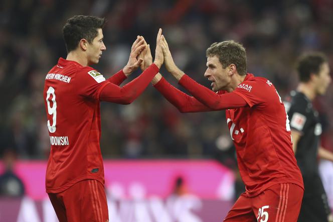 Bayern - Hoffenheim: drugi GOL Lewandowskiego! Piękna główka kapitana reprezentacji Polski