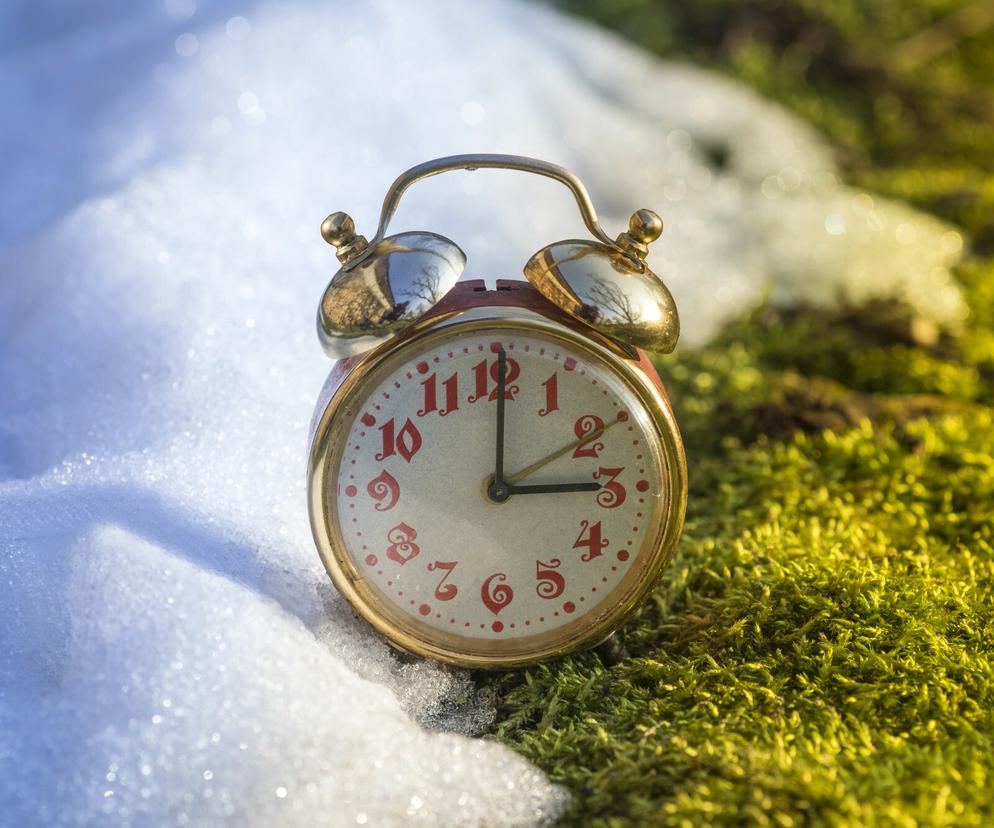 Czy będzie zmiana czasu na zimowy 2022? Kiedy przestawiamy zegarki i dlaczego to nie koniec?