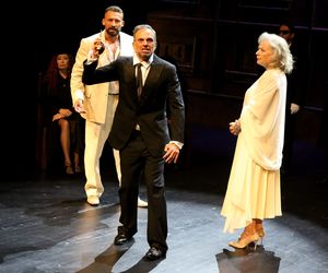 Letnie plenerowe spektakle teatralne w Warszawie. Gdzie można je zobaczyć? 