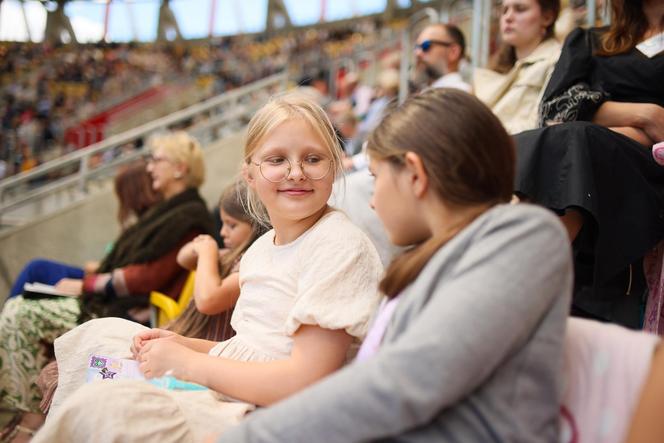 Kongres Świadków Jehowy 2024 na Stadionie Miejskim w Białymstoku