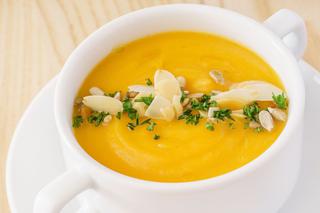 Zupa krem z marchewki z imbirem - przepis na nietypową zupę