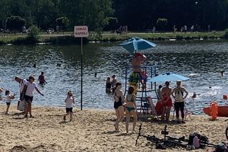 Piękna plaża w Katowicach przyciąga. Ale obowiązuje zakaz kąpieli