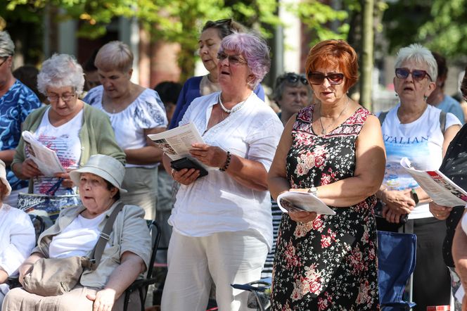 Pielgrzymka kobiet do Piekar. Przyszły tysiące pielgrzymów