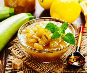 Dżem z cukinii z ananasem. Przepis na słodki przysmak na zimę