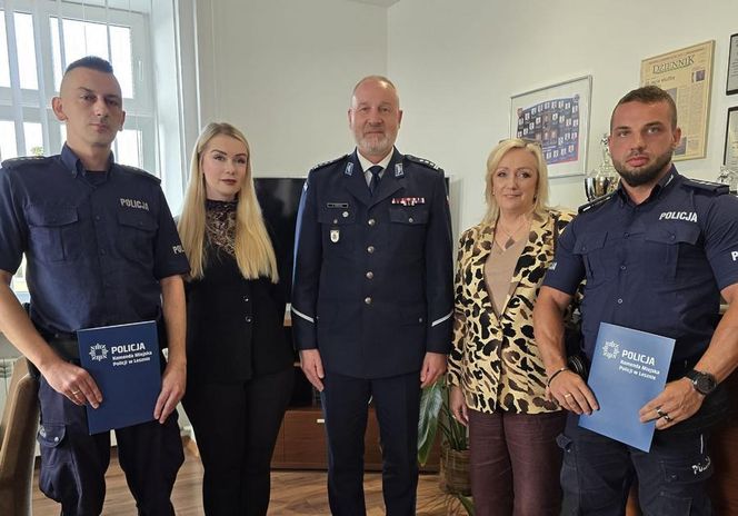 Pęknięta rura i dramat lokatorek. Dzielnicowi pokazali, jak wygląda prawdziwa pomoc