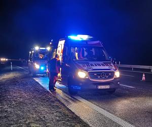 Dachowanie BMW na autostradzie A2. Lubuskie służby na miejscu