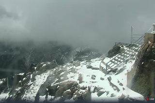Tatry: zima w środku lata. Na szczytach gór pojawił się śnieg! [WIDEO]