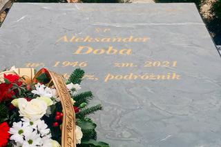 Rok temu zmarł Aleksander Doba. Tak wygląda dziś grób wielkiego podróżnika z Polic