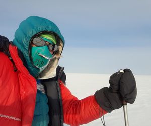  Polka samotnie weszła na Newtontoppen (1713 m), najwyższy szczyt wyspy Spitsbergen. Zrobiła to z bronią! 