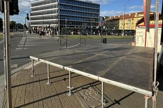 Niezła chryja podczas procesji Bożego Ciała! Radny wezwał policję. Poszło o ołtarz