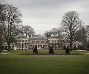 Książę Andrzej traci tytuły. Gdzie zamieszka brat króla?