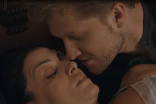 M jak miłość, odcinek 1679. Patrycja (Alżbeta Lenska), Łukasz (Jakub Józefowicz)	