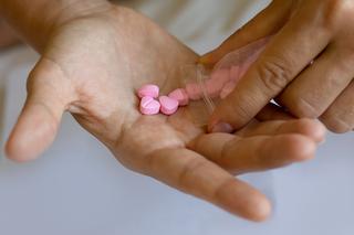 Ecstasy (MDMA): działanie, objawy i skutki uboczne zażycia narkotyku