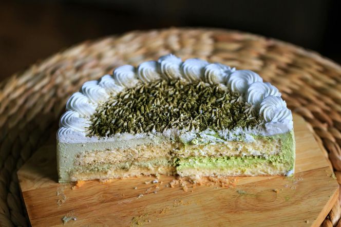Nie tylko matcha latte. Podpowiadamy, jak jeszcze wykorzystać tę herbatę w kuchni