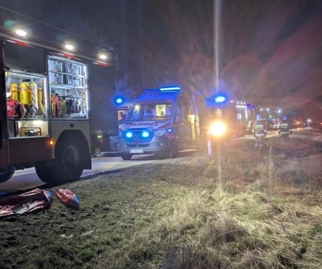 Tragiczny wypadek pod Klewinowem. Zginął 32-latek i roczne dziecko