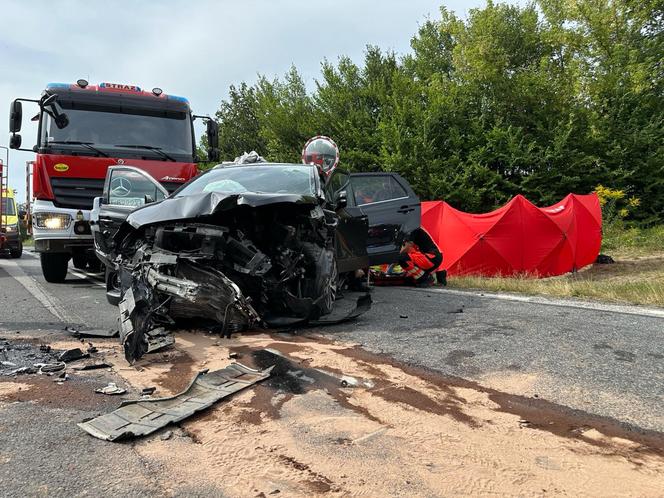 Tragiczny wypadek w miejscowości Obodowo. Nie żyje kobieta, wielu poszkodowanych 