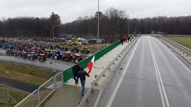 Protest rolników 20 lutego w okolicach Kraśnika. Tak blokują S19