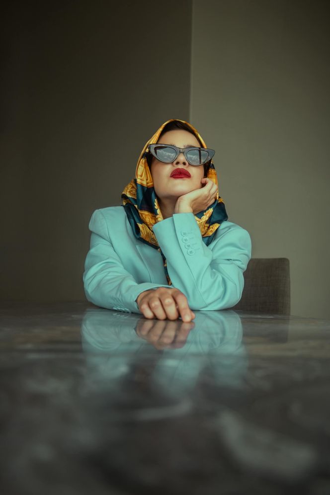 Te kolory będą rządzić jesienią i zimą 2025/26. Sprawdź, czy masz je w swojej szafie 