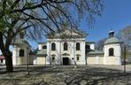 Kościół Matki Bożej Loretańskiej z domkiem loretańskim, najstarsza świątynia na Pradze-Północ