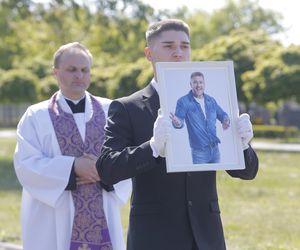 Pogrzeb Tomasza Jakubiaka. Kucharza żegna rodzina i przyjaciele