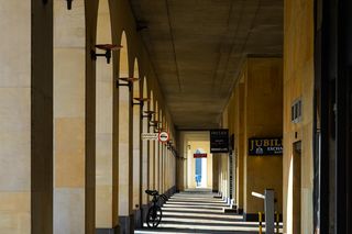 Dom bez kantów w Warszawie