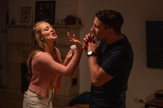 Barwy szczęścia odc. 2872: Oliwka (Wiktoria Gąsiewska), Tomasz Kępski (Jakub Sokołowski) 