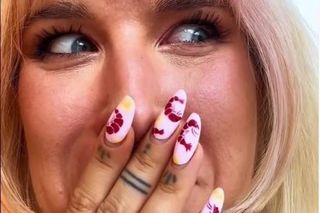 Influencerka kupiła viralową drożdżówkę za 59 zł. To, co w niej znalazła mocno ją zaskoczyło