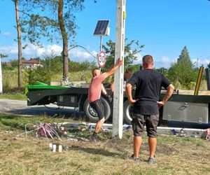 Grochowe. Troje nastolatków zginęło w wypadku. Uderzył w nich nietrzeźwy kierowca [ZDJĘCIA].