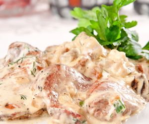 Schab w sosie śmietanowo-chrzanowym - idealny nie tylko na święta