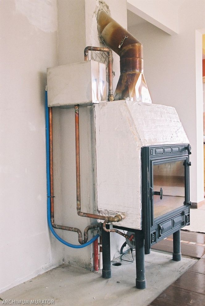 Kominek z płaszczem wodnym - instalacja. Jak uniknąć niebezpieczeństw