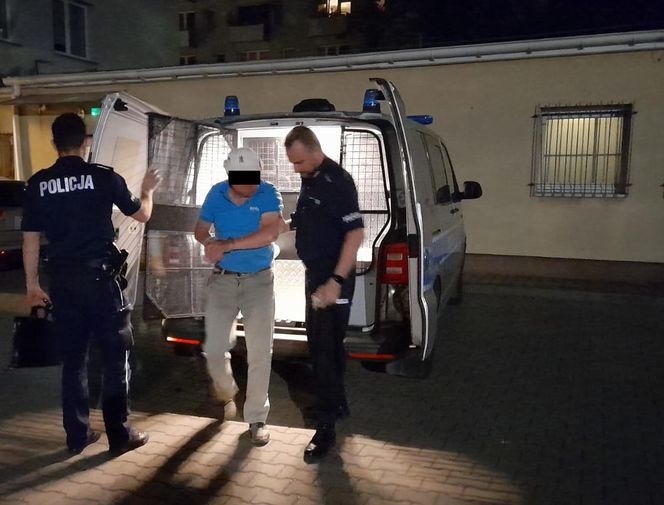 Brat rzucił się z nożem na brata. Wstrząsające relacje sąsiadów. „Krzyczał, że długo nie wytrzyma”