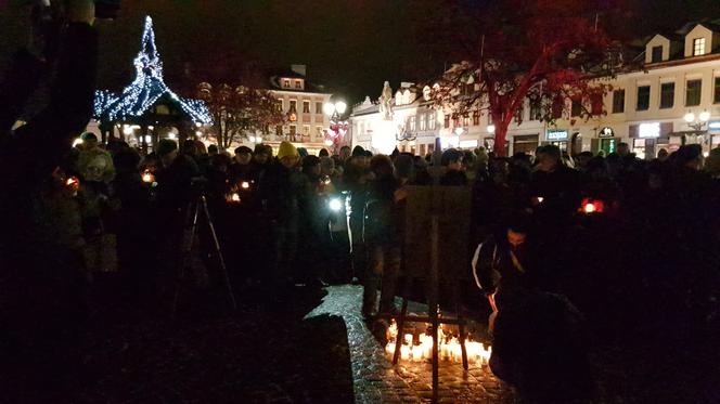 Rzeszów łączy się z Gdańskiem. Rzeszowianie wysłali światełko do nieba