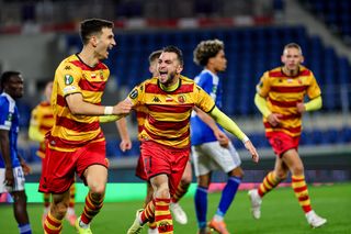 Jagiellonia wywalczyła remis ze Strasbourgiem! Szczęście dopisało drużynie Adriana Siemieńca