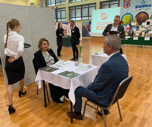 Znamy wyniki Mistrzostw Młodych Kelnerów. Zwyciężyła uczennica siedleckiej „Samochodówki”